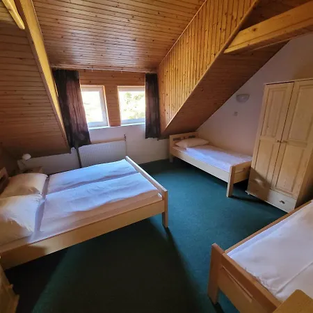 Chata Claudia Zazriva